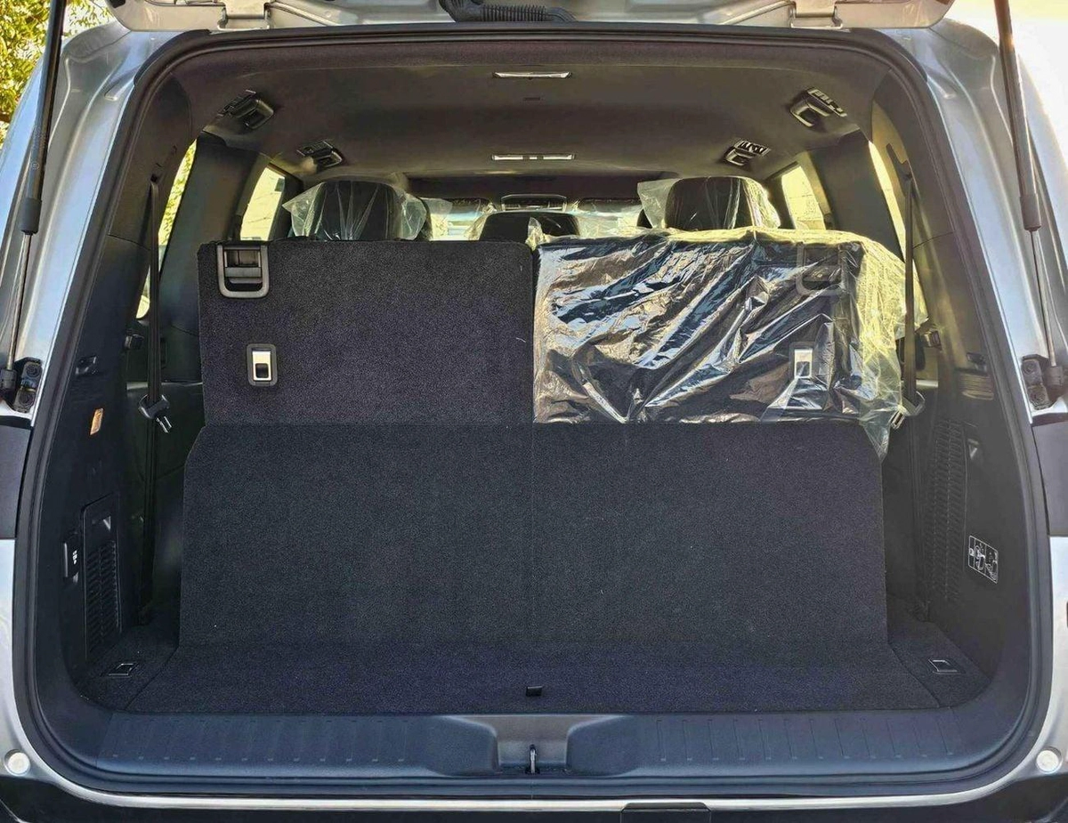 Toyota Land Cruiser GXR BASIC / SUNROOF / LEATHER WITH DRIVER POWER SEAT (CODE # GXR4B)-3-3