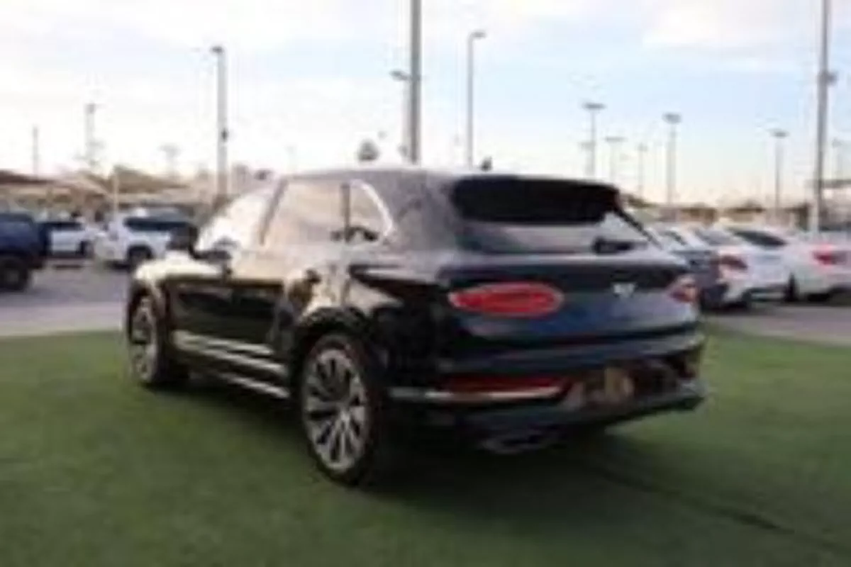New Bentley Bentayga 4.0L V8 Design Series 2022-9-9