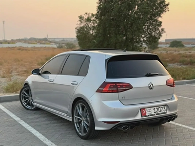Volkswagen Golf R 2017 GCC Specs-3
