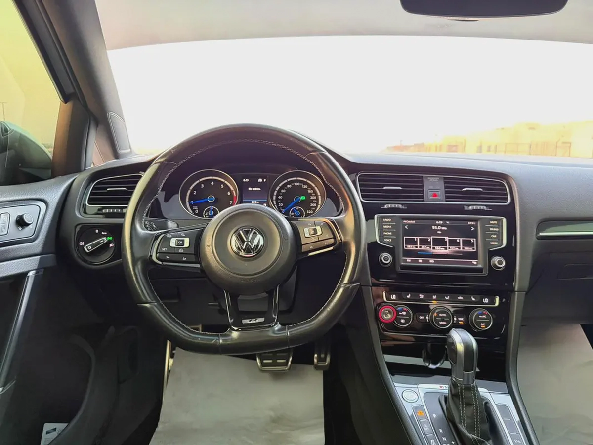 Volkswagen Golf R 2017 GCC Specs-14-14