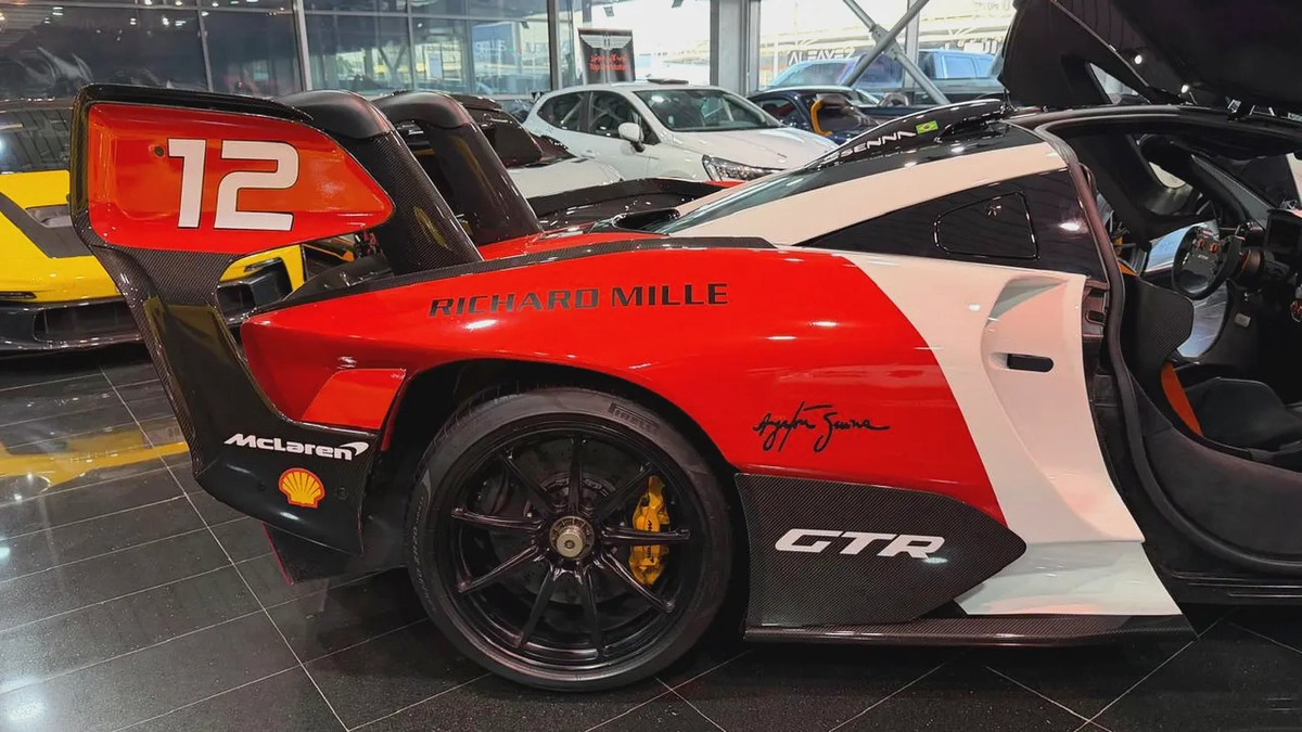 MCLAREN SENNA GTR LANZANTE. ROAD LEGAL, GTR CHASSIS, NO 1 OUT OF 75-12-12