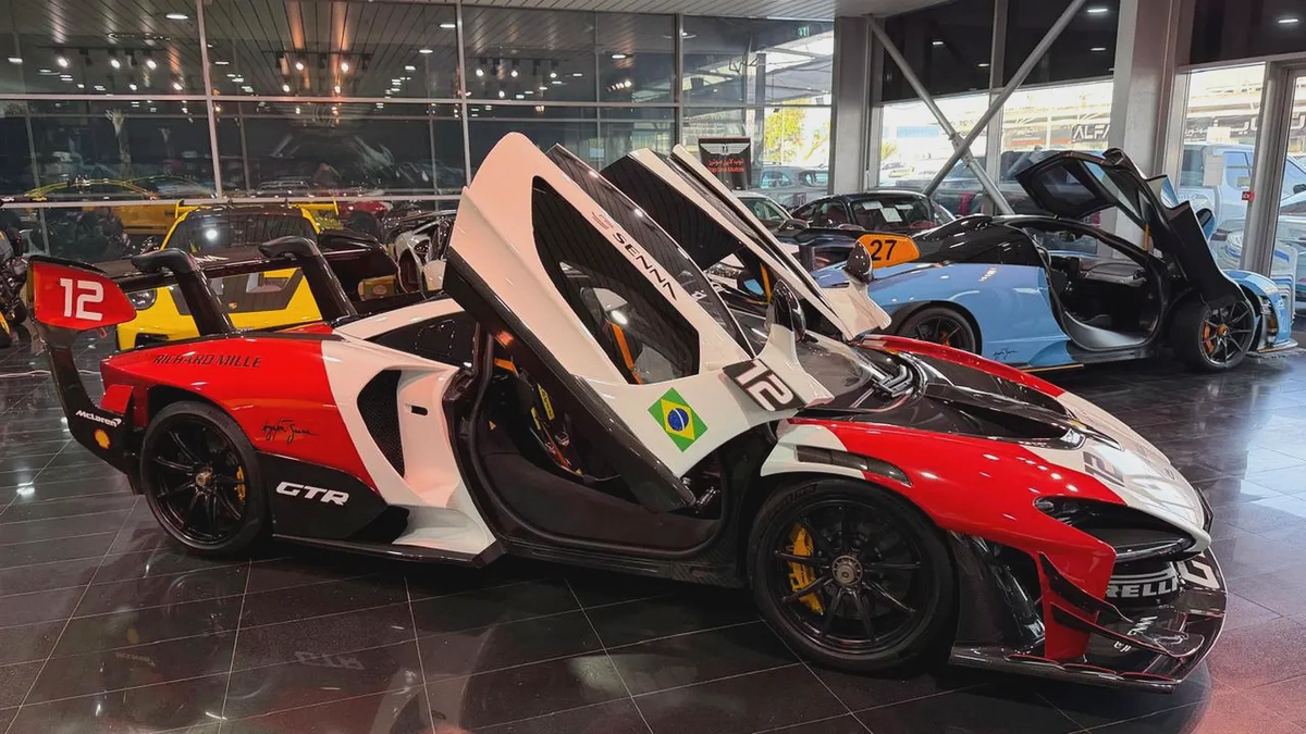 MCLAREN SENNA GTR LANZANTE. ROAD LEGAL, GTR CHASSIS, NO 1 OUT OF 75-1-1