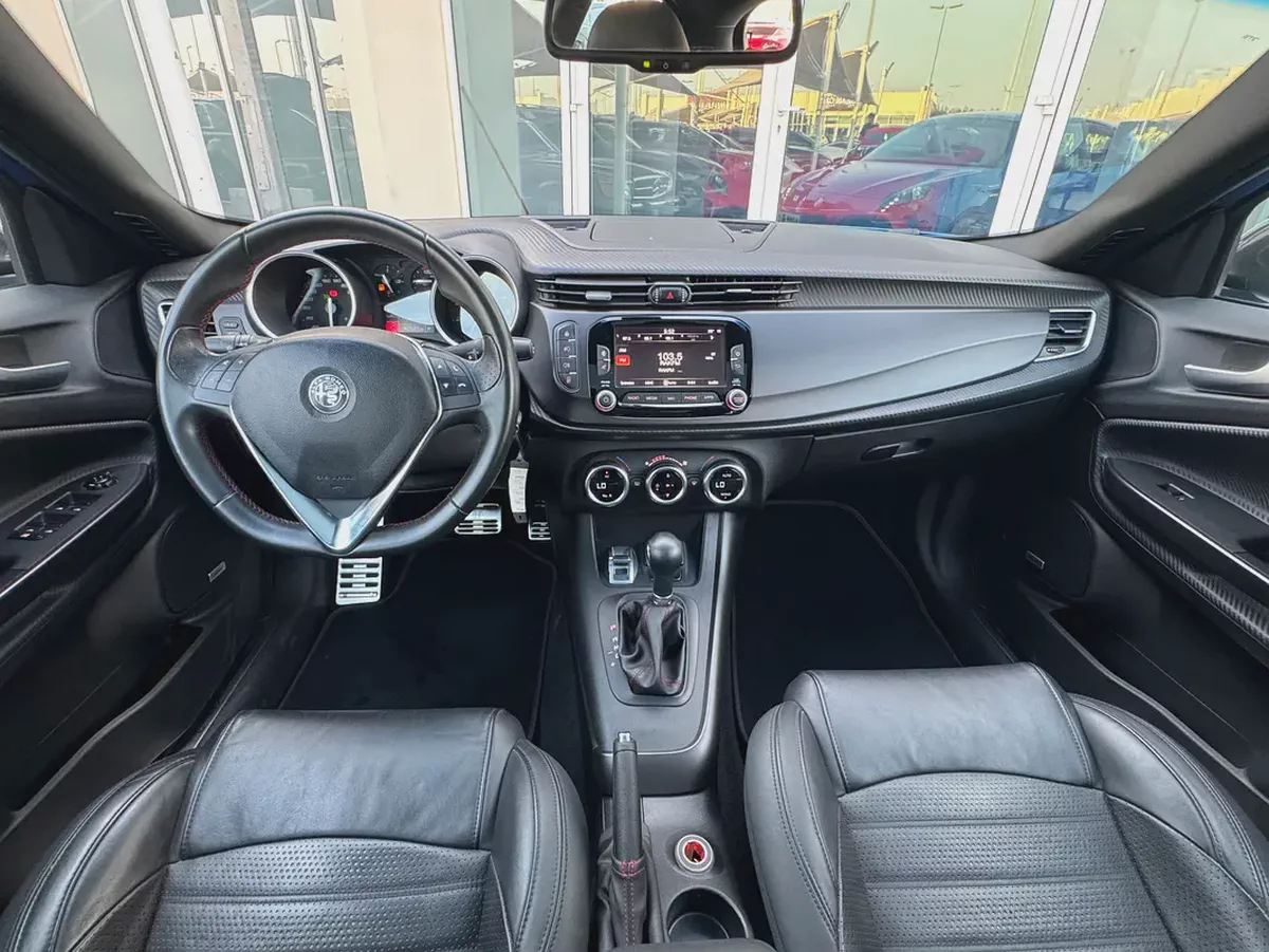 2021 Alfa Romeo Giulietta Veloce GCC Specs - Pristine Condition-9-9