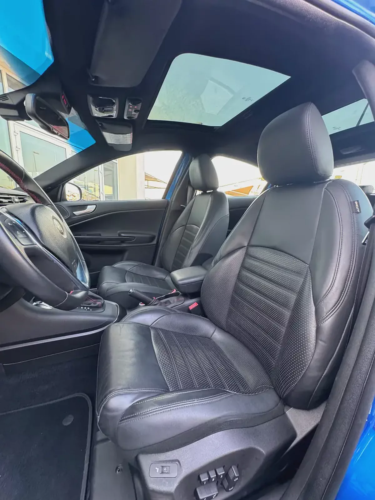2021 Alfa Romeo Giulietta Veloce GCC Specs - Pristine Condition-13-13