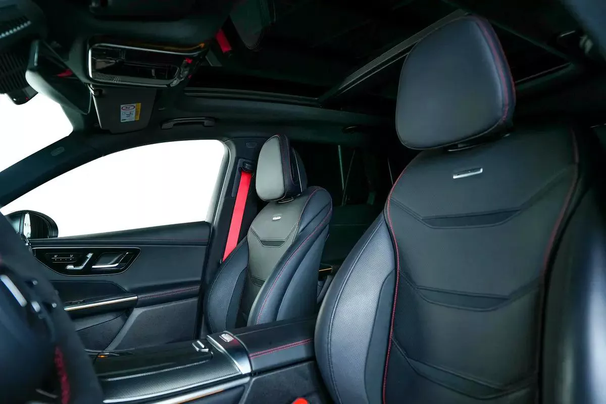 Mercedes Benz GLC43 AMG 4 MATIC-Night Package-Red Seat Belts-High Specifications-1-1