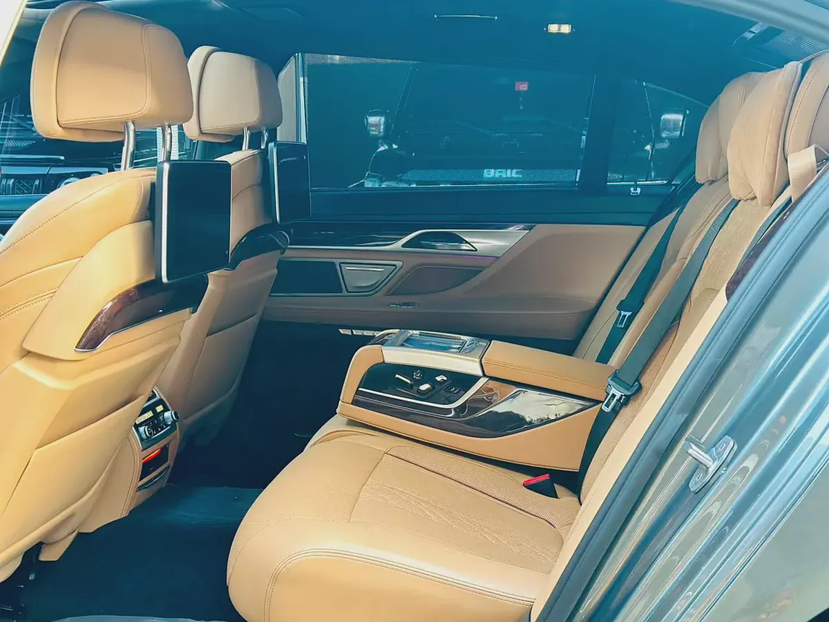 BMW 7-Series 740Li 2017 | GCC Specs | Pristine Condition-16-16