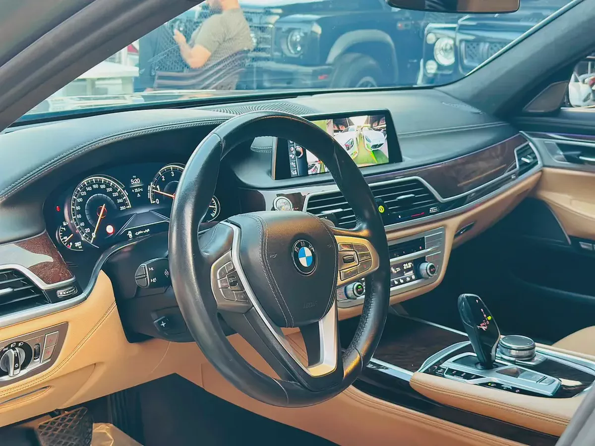 BMW 7-Series 740Li 2017 | GCC Specs | Pristine Condition-6-6