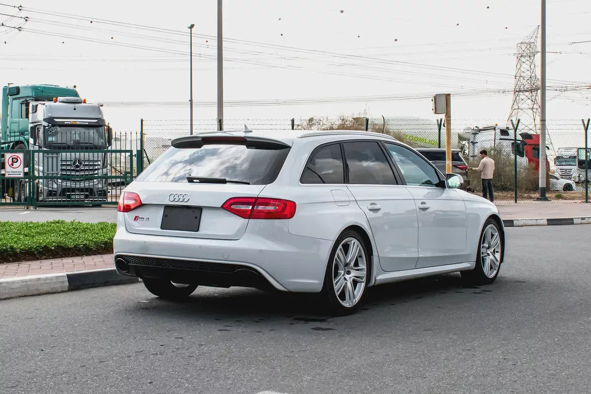 2014 - AUDI RS4 - SUPER CLEAN - LIKE NEW - ONLY 56,000 KM-5-5