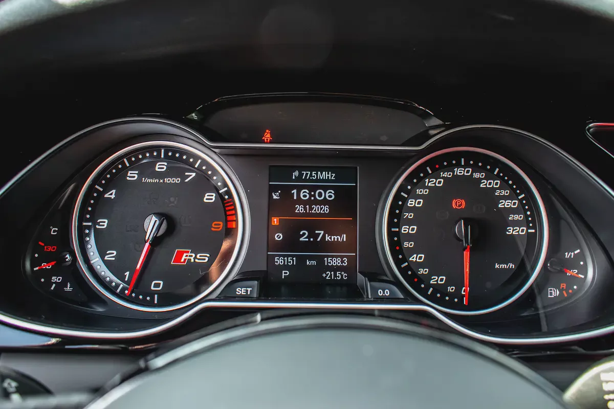 2014 - AUDI RS4 - SUPER CLEAN - LIKE NEW - ONLY 56,000 KM-8-8