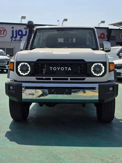 Toyota Land Cruiser 70 LX 4.0L (5 DOOR)-1