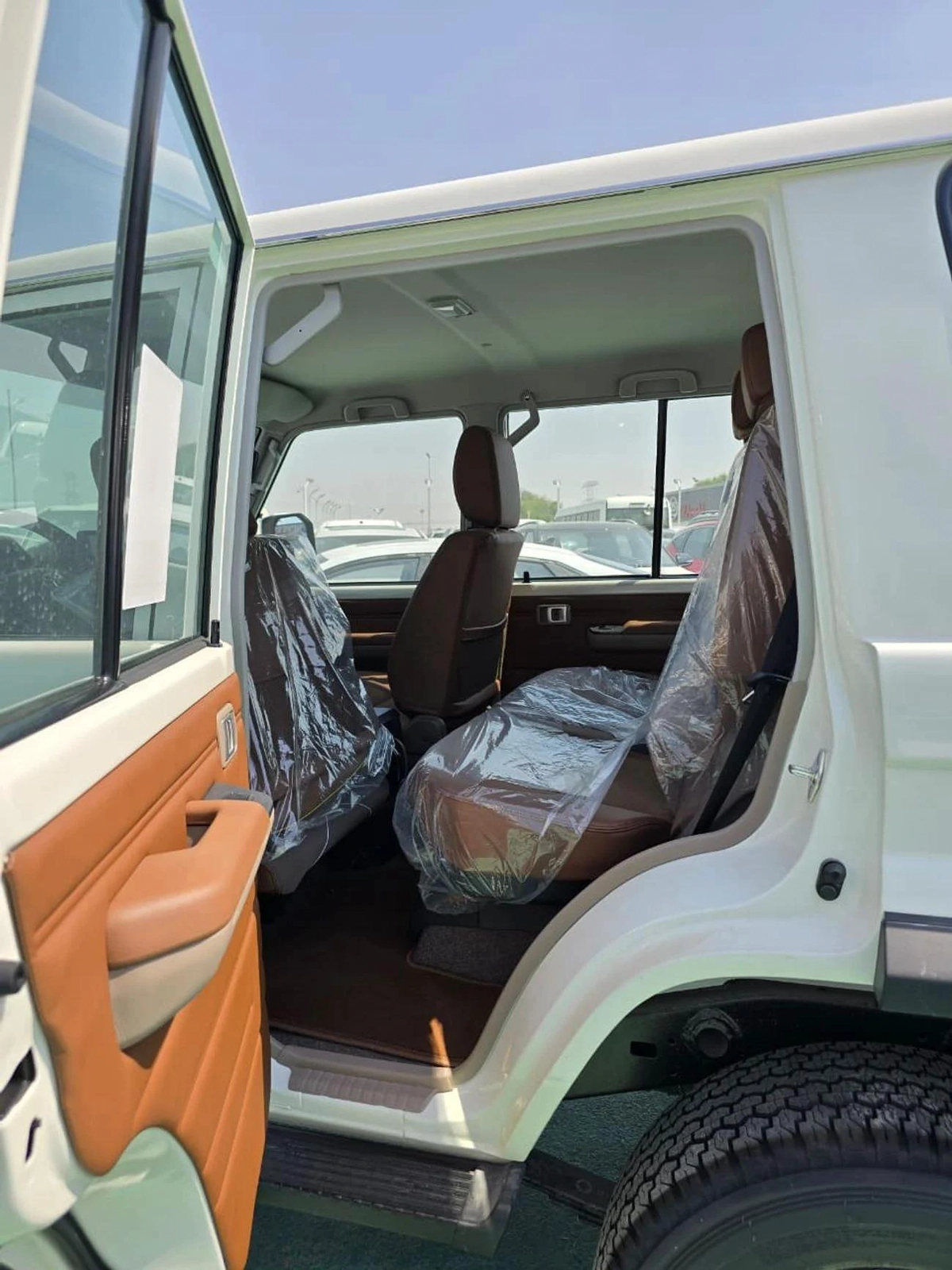 Toyota Land Cruiser 70 LX 4.0L (5 DOOR)-3-3