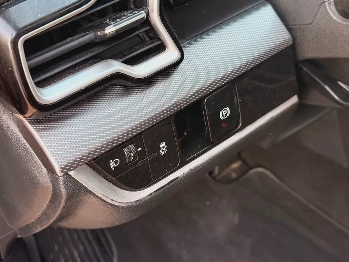 2023 Kia Sportage X-Line GCC Specs in Excellent Condition-17-17