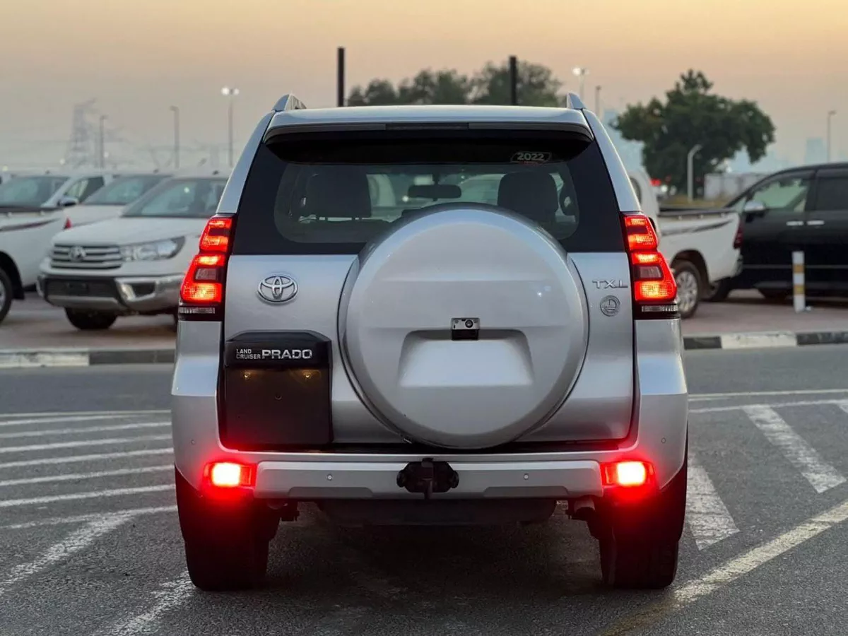 Toyota Prado  2022 Toyota Prado Full Option – GCC Specs-5-0