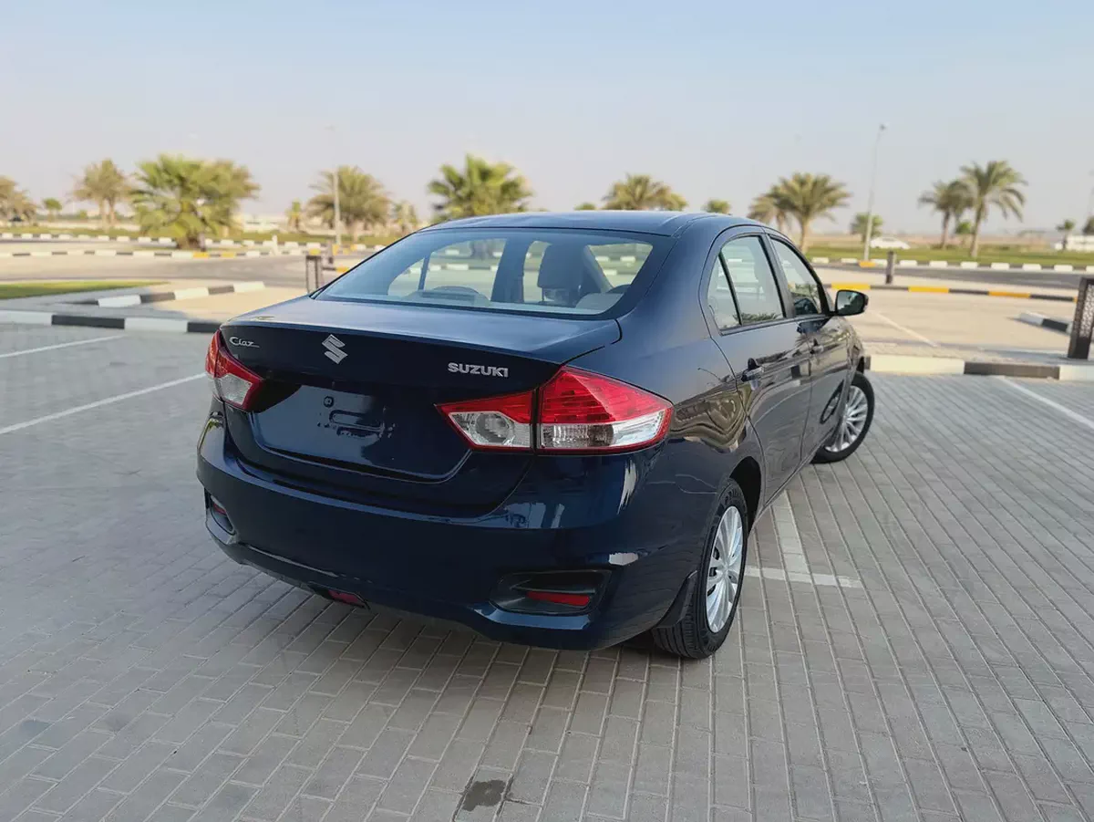 Suzuki Ciaz 2023 GCC Specs - Premium Condition With Low KM Perfect Family 4 Cylinder Sedan-13-13
