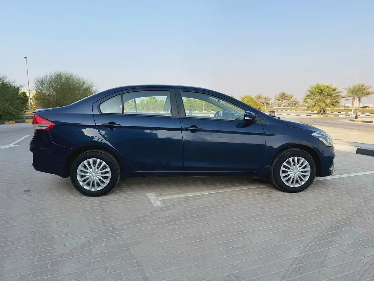 Suzuki Ciaz 2023 GCC Specs - Premium Condition With Low KM Perfect Family 4 Cylinder Sedan-19-19