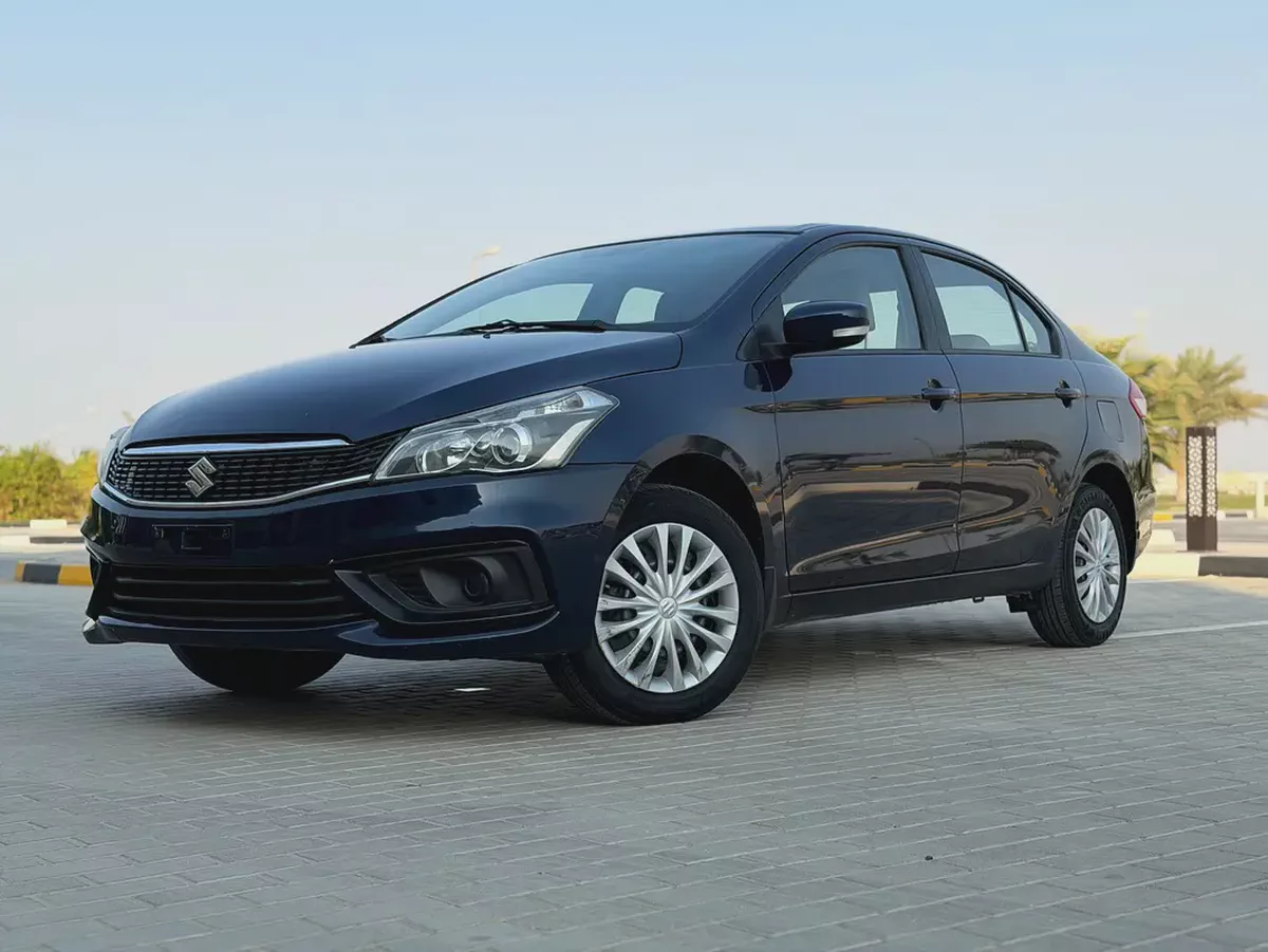 Suzuki Ciaz 2023 GCC Specs - Premium Condition With Low KM Perfect Family 4 Cylinder Sedan-1-1