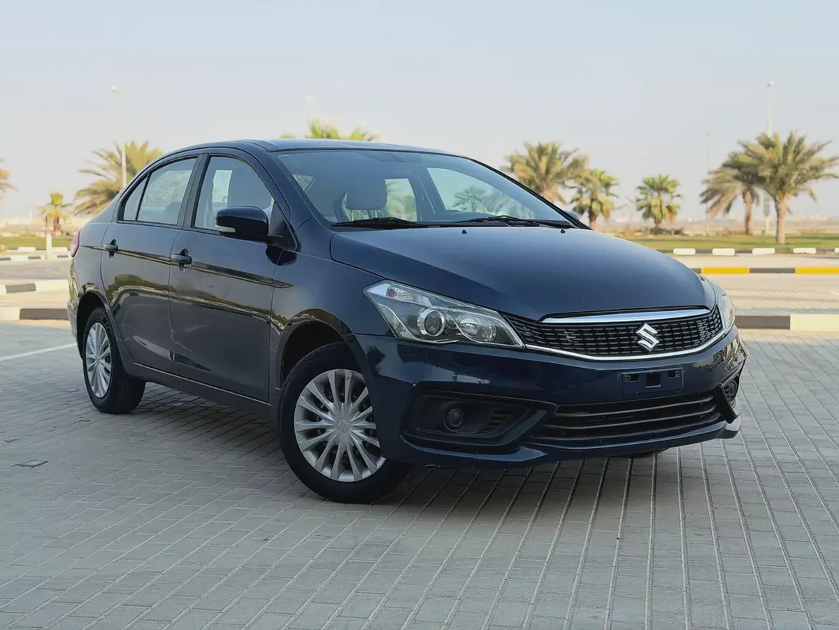 Suzuki Ciaz 2023 GCC Specs - Premium Condition With Low KM Perfect Family 4 Cylinder Sedan-2-2