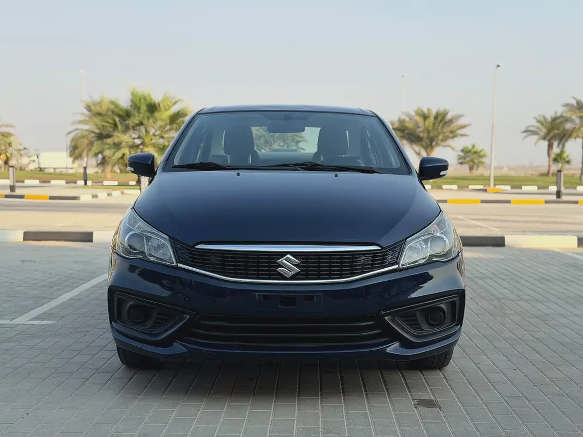 Suzuki Ciaz 2023 GCC Specs - Premium Condition With Low KM Perfect Family 4 Cylinder Sedan-5-5
