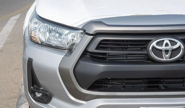 Toyota Hilux TOYOTA HILUX 2.4L MID OPTION A/T MY2025 FOR EXPORT