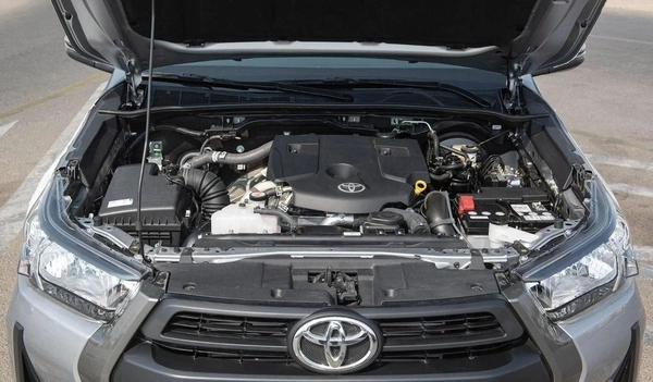 Toyota Hilux TOYOTA HILUX 2.4L MID OPTION A/T MY2025 FOR EXPORT