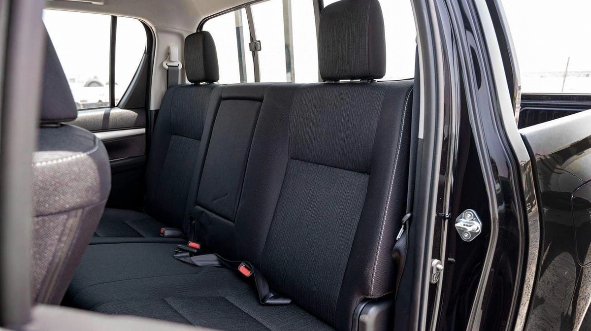 Toyota Hilux TOYOTA HILUX DC 2.4D AT 4X4 MY2025 – BLACK-15-0