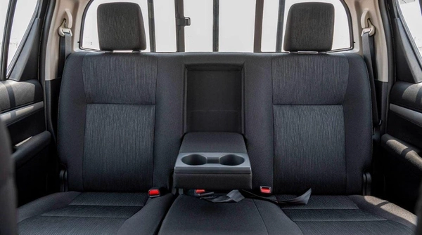 Toyota Hilux TOYOTA HILUX DC 2.4D AT 4X4 MY2025 – BLACK