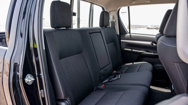 Toyota Hilux TOYOTA HILUX DC 2.4D AT 4X4 MY2025 – BLACK