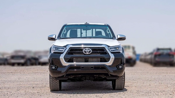 Toyota Hilux TOYOTA HILUX DC 2.4D AT 4X4 MY2025 – BLACK