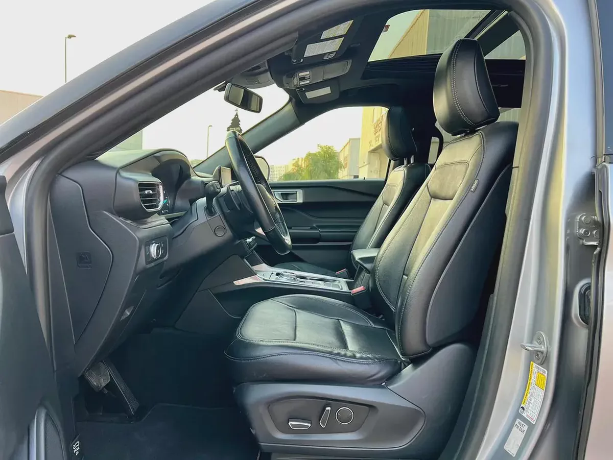 Ford Explorer Limited 2020 - American Specs - Excellent Condition-17-17