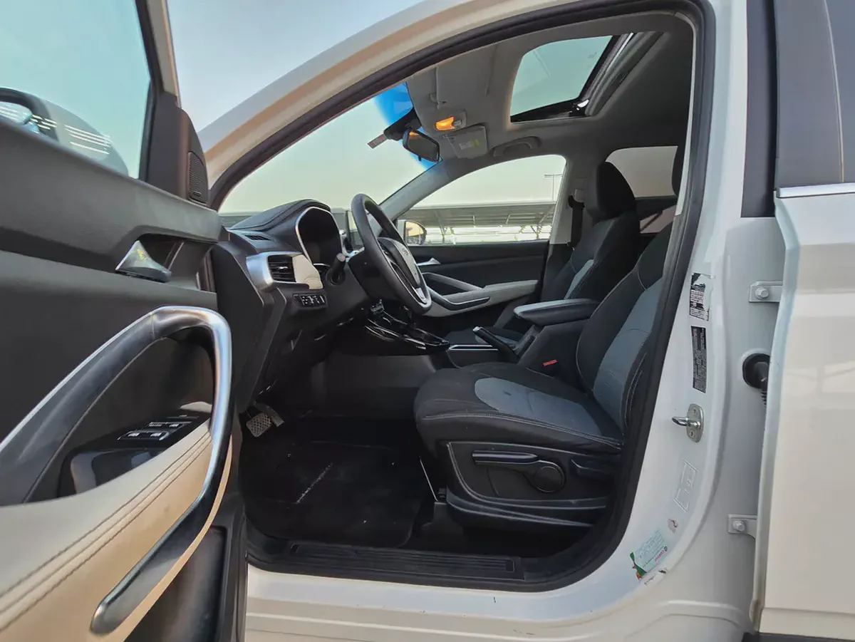 Chevrolet Captiva LT 2022, GCC Specs - Excellent Condition-5-5
