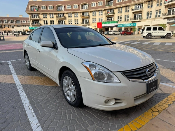 Gulf Specs 2012 NISSAN ALTIMA S 2.5Litre 4-Cylinder Mid Option