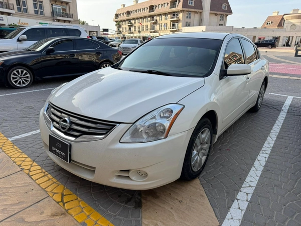 Gulf Specs 2012 NISSAN ALTIMA S 2.5Litre 4-Cylinder Mid Option