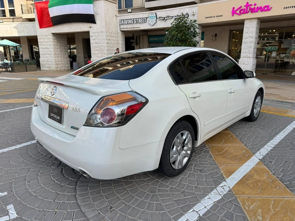 Gulf Specs 2012 NISSAN ALTIMA S 2.5Litre 4-Cylinder Mid Option