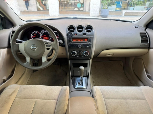 Gulf Specs 2012 NISSAN ALTIMA S 2.5Litre 4-Cylinder Mid Option