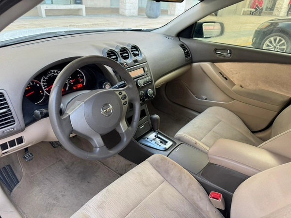 Gulf Specs 2012 NISSAN ALTIMA S 2.5Litre 4-Cylinder Mid Option