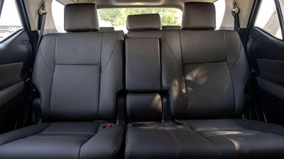 Toyota Fortuner GX2 2.7L 4WD-8