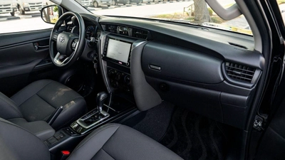 Toyota Fortuner GX2 2.7L 4WD-20