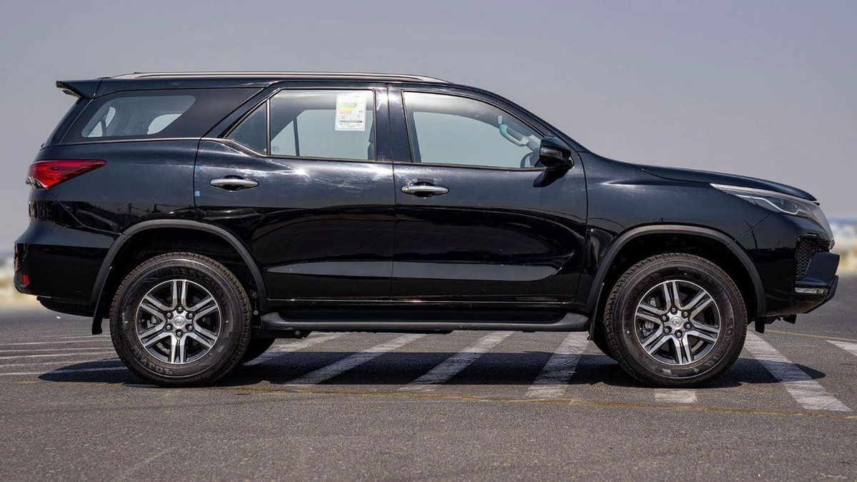 Toyota Fortuner GX2 2.7L 4WD-2-2