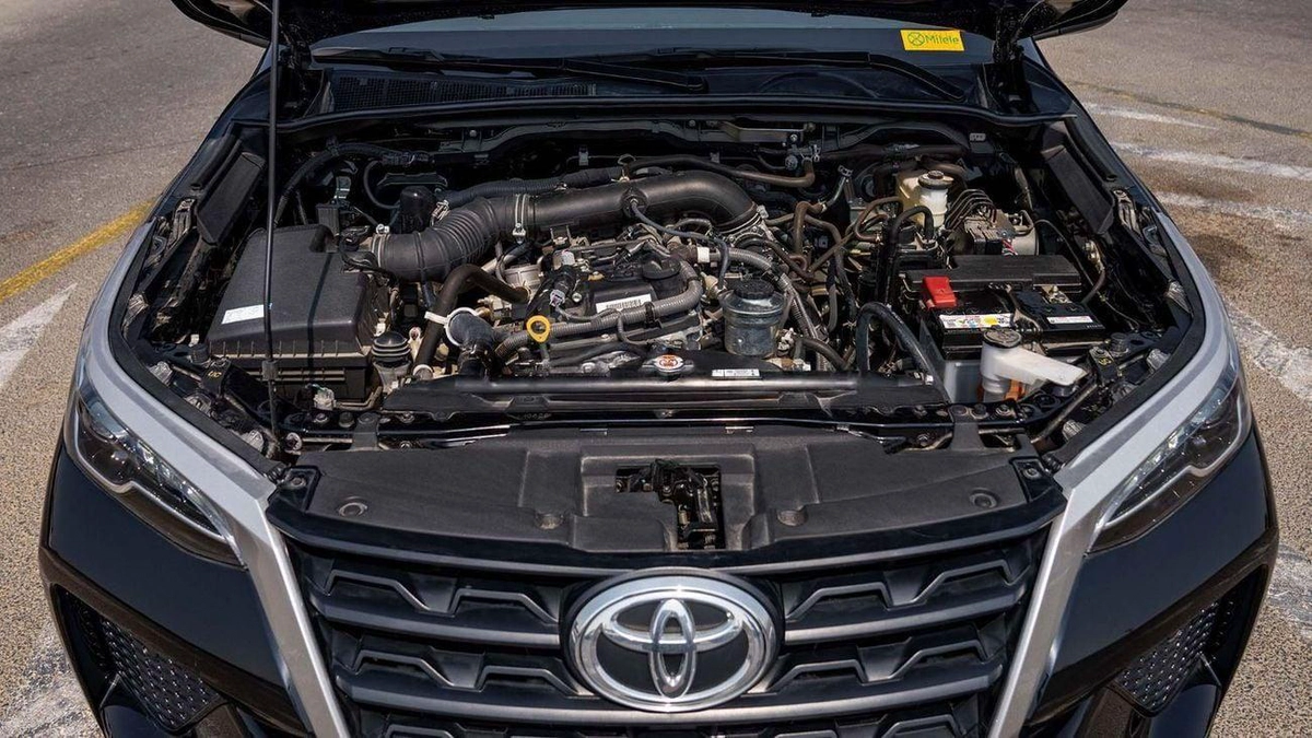 Toyota Fortuner GX2 2.7L 4WD-12-12