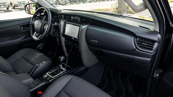 Toyota Fortuner GX2 2.7L 4WD