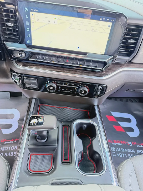 رنج روفر فوج HSE P530 V8 ابيض / ماروني 2022 خليجي