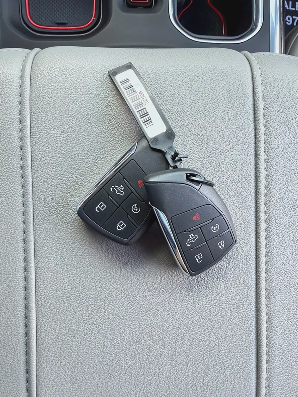رنج روفر فوج HSE P530 V8 ابيض / ماروني 2022 خليجي