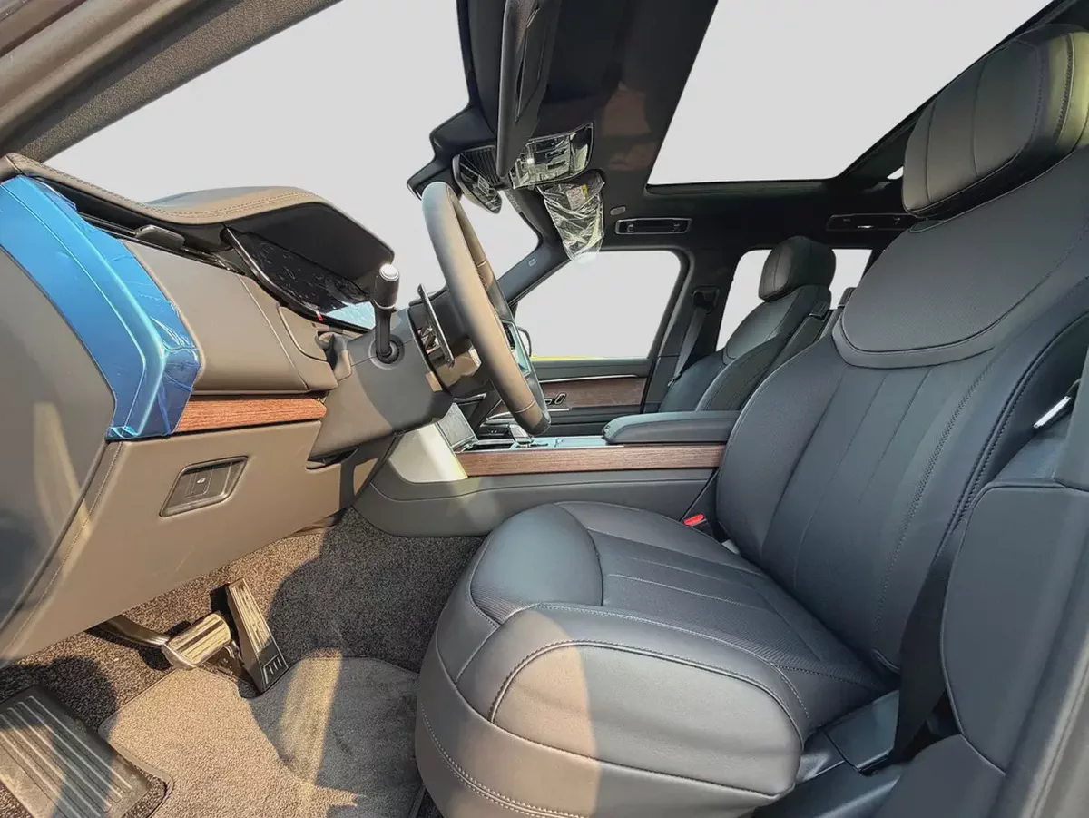 RANGE ROVER SE P400 | 400 HP | 2026 | BRAND NEW | 0 KM | 5-YEAR AL TAYER WARRANTY-18-18