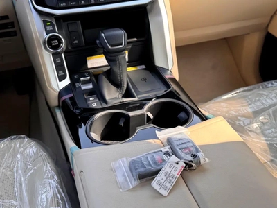 Toyota Land Cruiser GXR-17