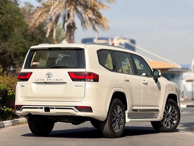 Toyota Land Cruiser GXR-10