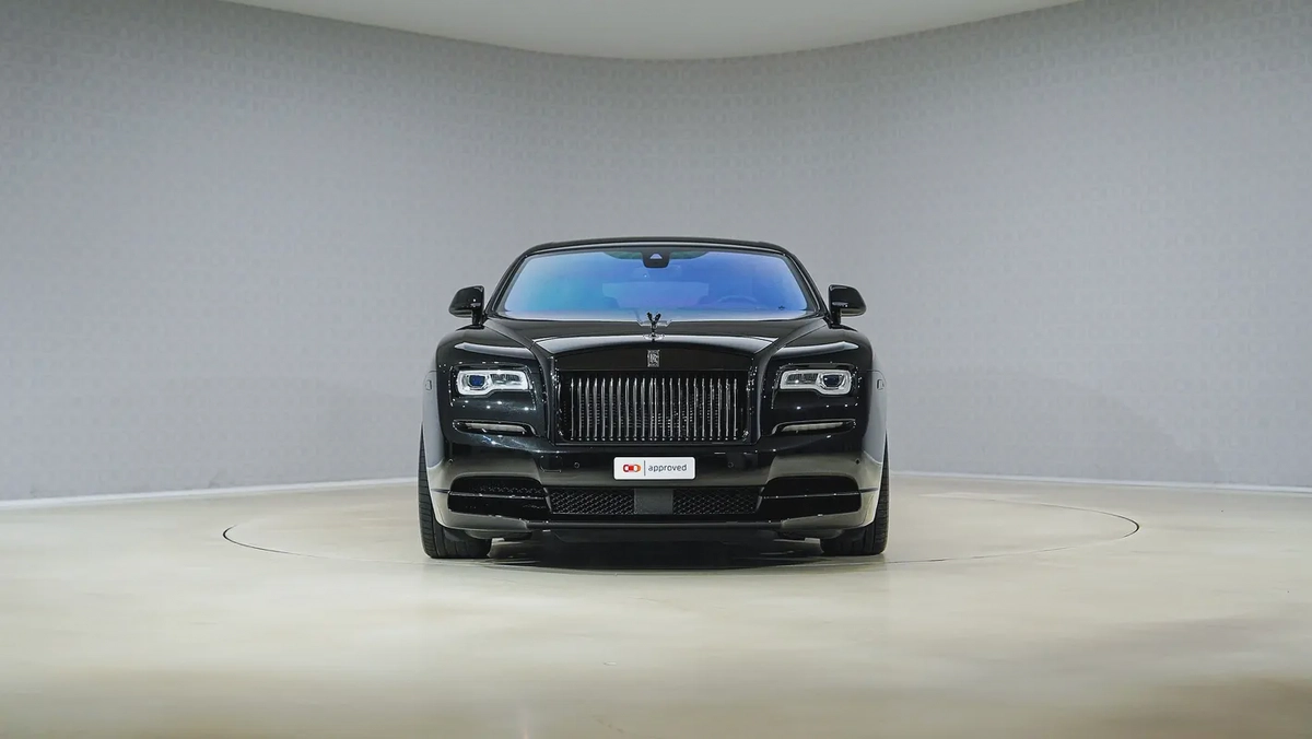 UAEs Very Best Example | Wraith Black Badge | Super Low KM | GCC | 4 Button-7-7