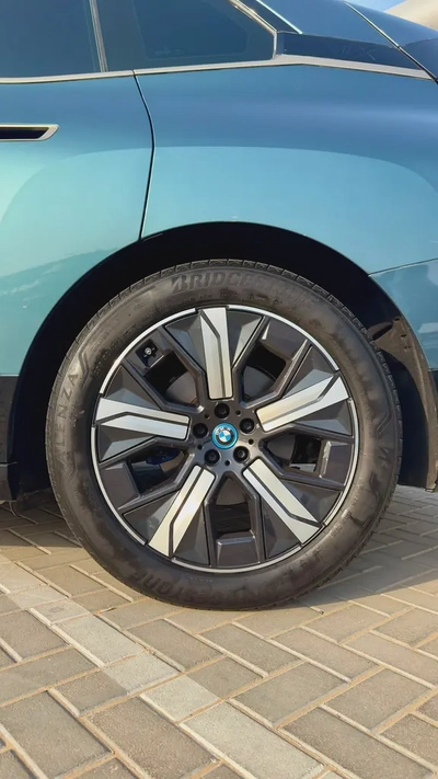 BMW iX xDrive40 2022 Korean Specs - Electric Luxury SUV-8