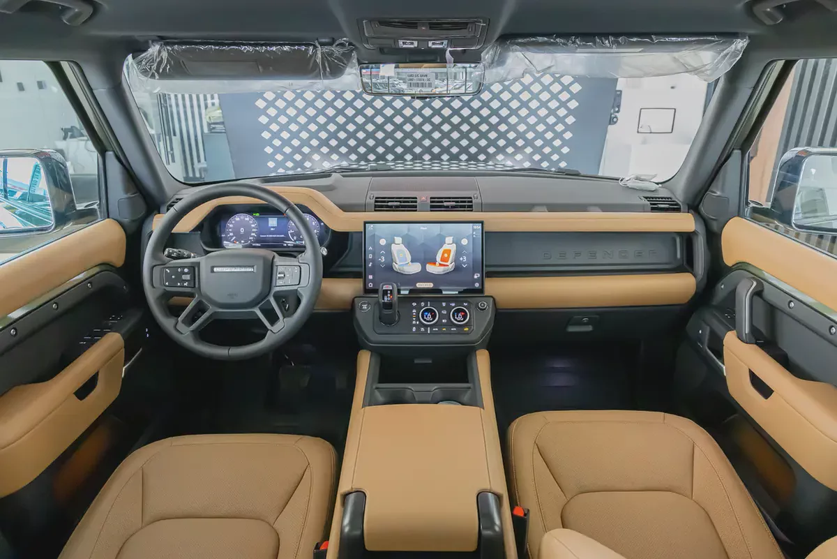 Land Rover Defender | 110 X-Dynamic HSE P400 | GCC Specs | 2026 (Export)-10-10