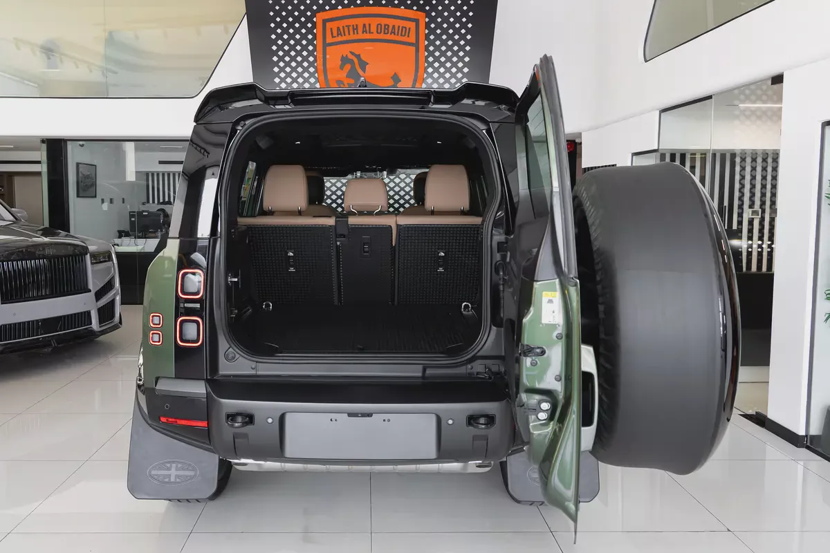 Land Rover Defender | 110 X-Dynamic HSE P400 | GCC Specs | 2026 (Export)-18-18
