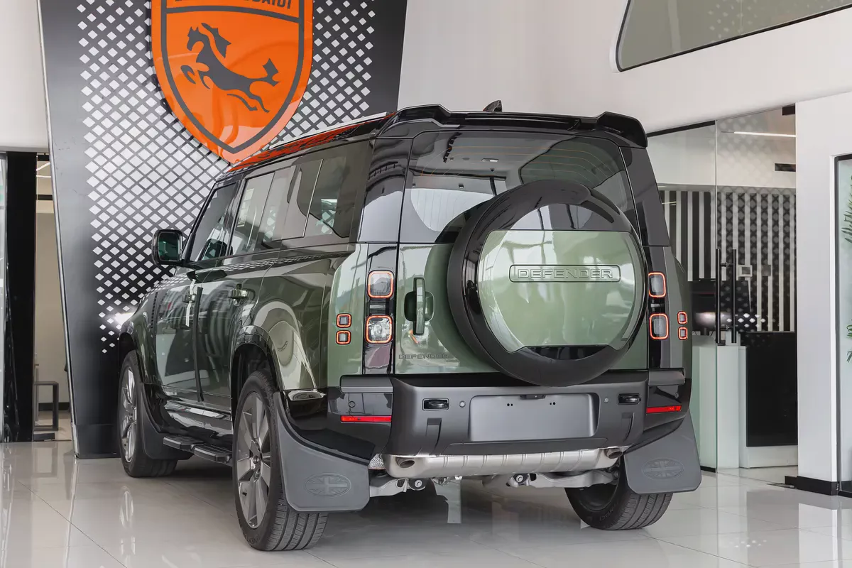 Land Rover Defender | 110 X-Dynamic HSE P400 | GCC Specs | 2026 (Export)-5-5